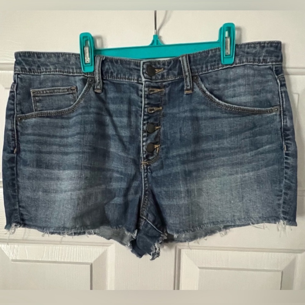 Universal Threads high rise shortie jean shorts